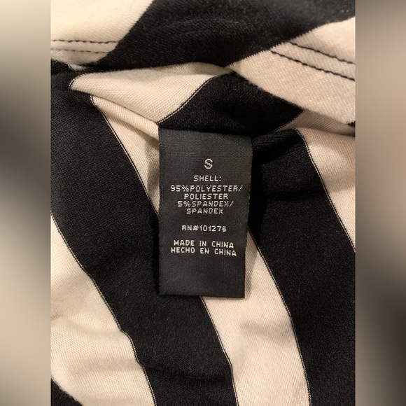 RAMPAGE Black and Ivory Chevron-Striped Batwing Top - Picture 10 of 11